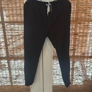 Vuori Performance jogger. Black